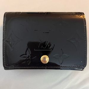 Louis Vuitton Monogram Versis wallet in burgundy patent leather
